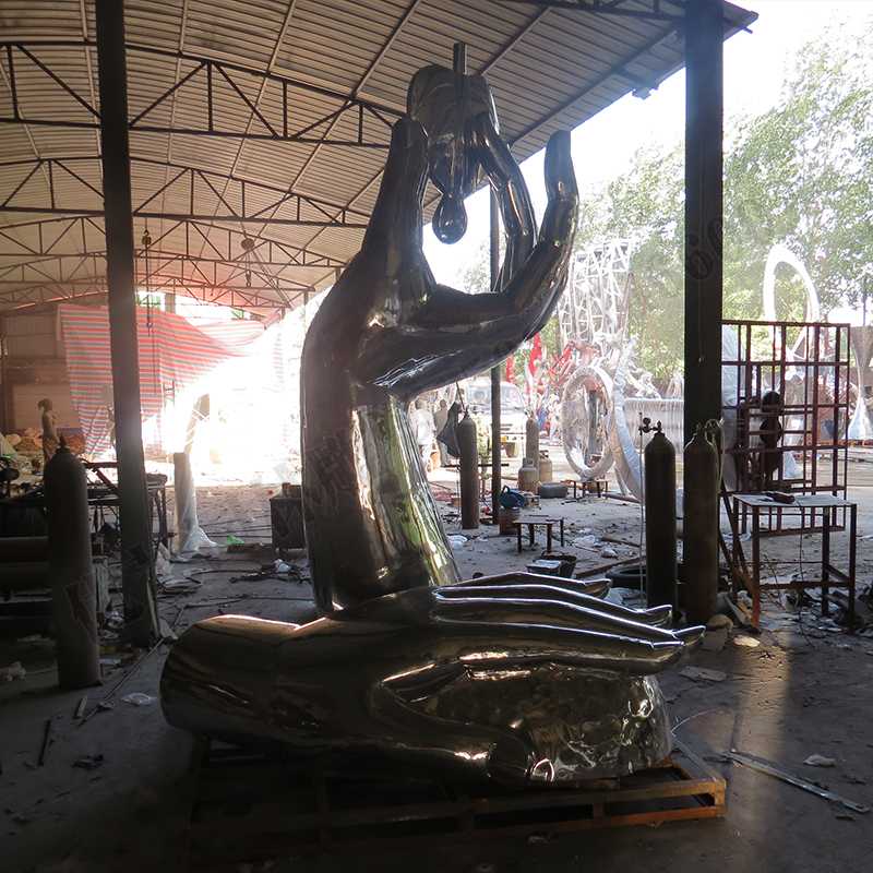 水滴景觀雕塑,不銹鋼手托水滴雕塑,景觀水滴雕塑