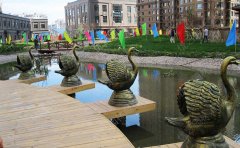 銅雕塑廠家分析銅雕塑選擇應該注意哪些問題？